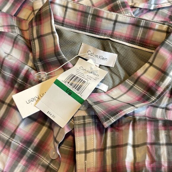 Calvin Klein Classic Fit Roll-Tab Shirt-LIGHT PINK-Large - Picture 2 of 2